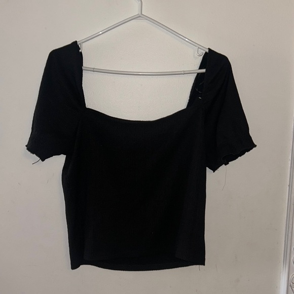 H&M ELEGANT TOP ✨ - Picture 3 of 4